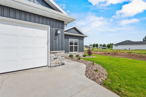 $419,900 | 733 Tambour Court, De Pere, WI 54115