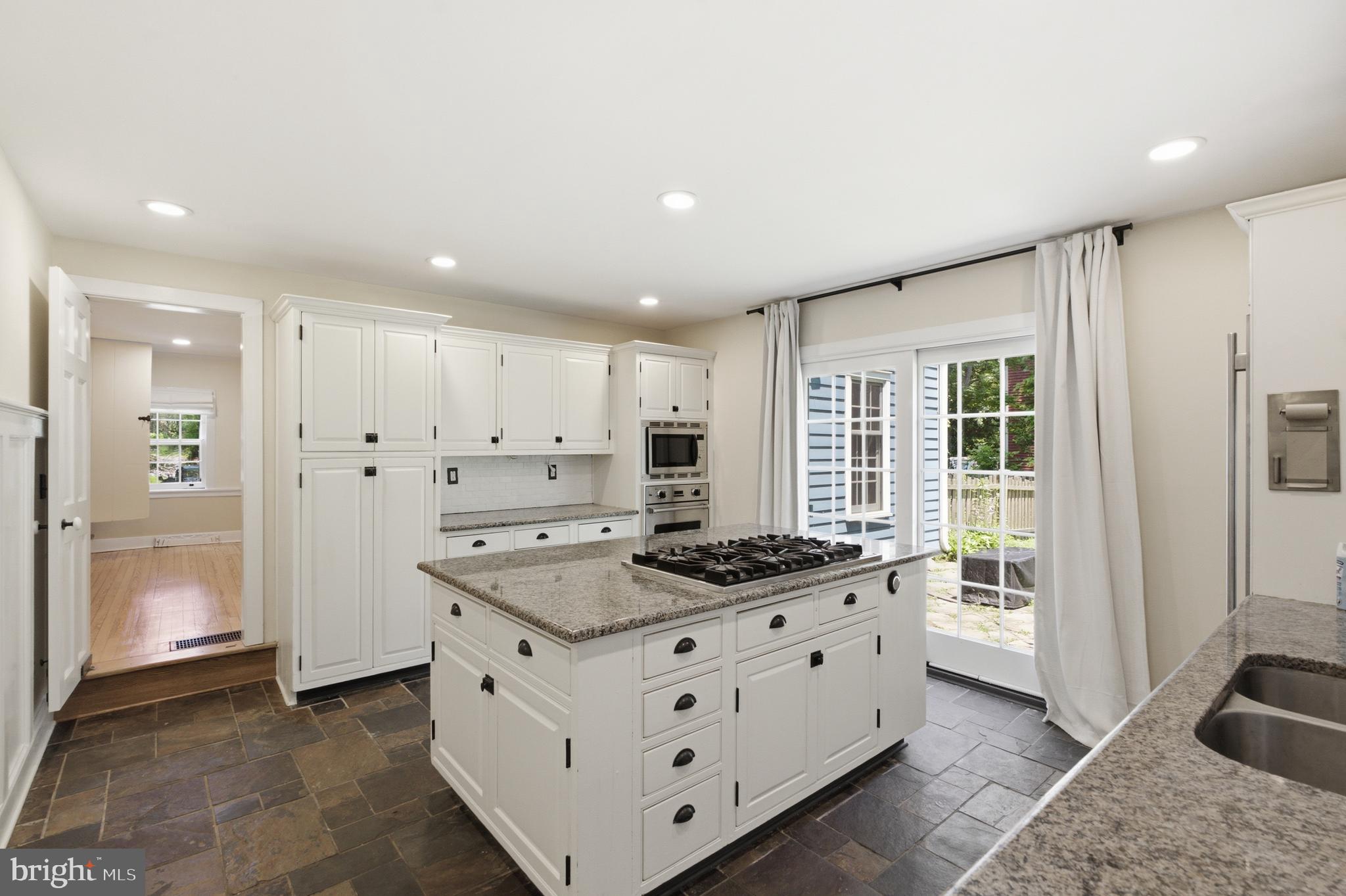 4273 Quakerbridge Road Princeton, NJ 08540 - Photo 16 of 46 Gallery Image 16