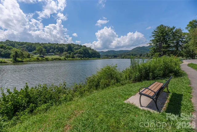 $500,000 | 1465 South Lakeshore Drive, Unit D2, Lake Junaluska, NC 28745
