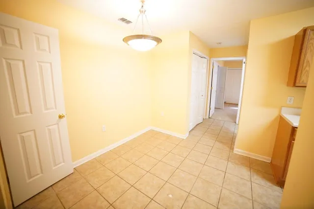 $1,300 | 2738 West Tharpe Street, Unit 2306, Tallahassee, FL 32303