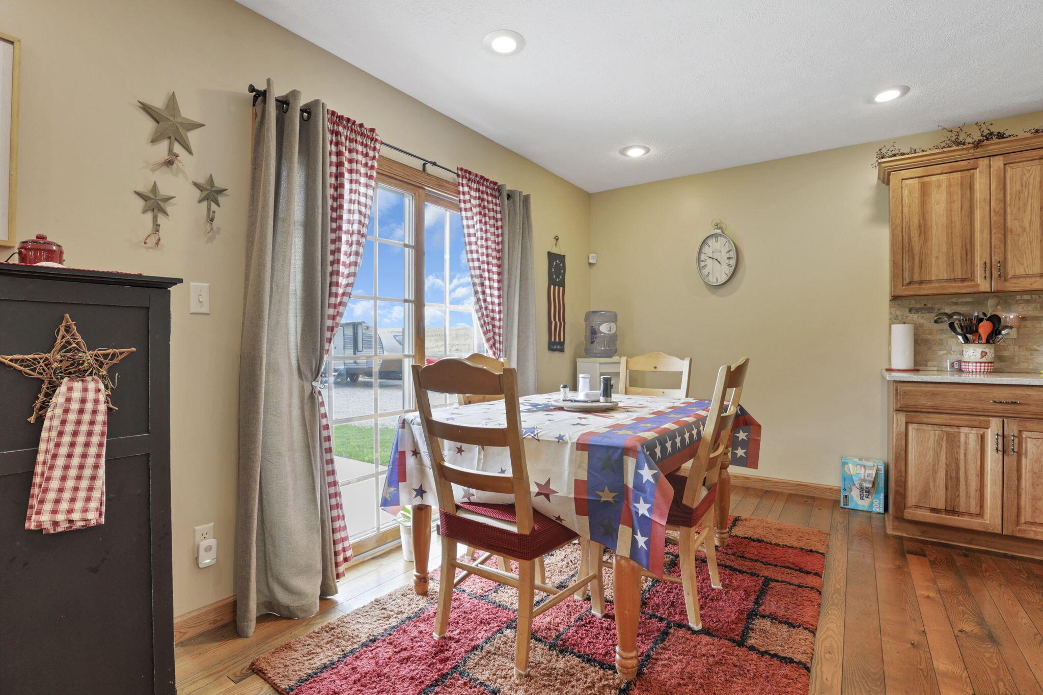 3982 Green Road Northeast Somerset, OH 43783 - Photo 13 of 57 15-web-or-mls-0V3A1916