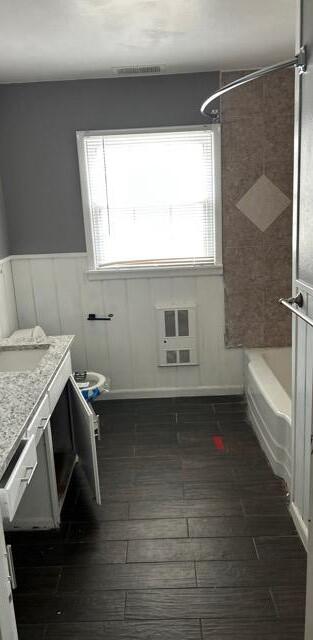 1309 59th Street Lubbock, TX 79412 - Photo 3 of 14 bath1