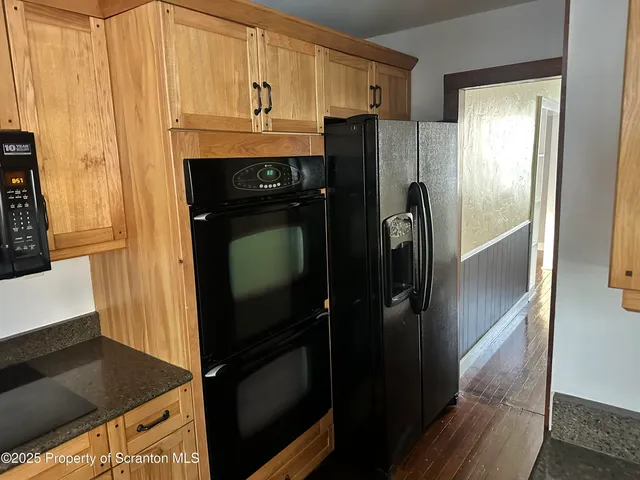 $2,200 | 1108 North Abington Road, Waverly, PA 18471