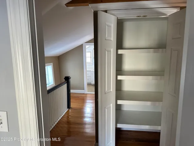 $2,200 | 1108 North Abington Road, Waverly, PA 18471