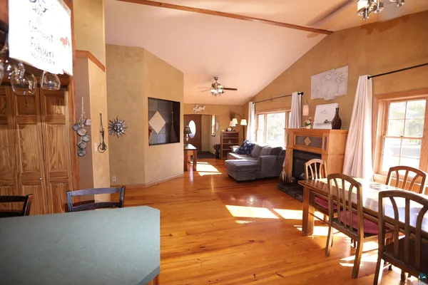 $675,000 | 53253 West Grindstone Road, Sandstone, MN 55072