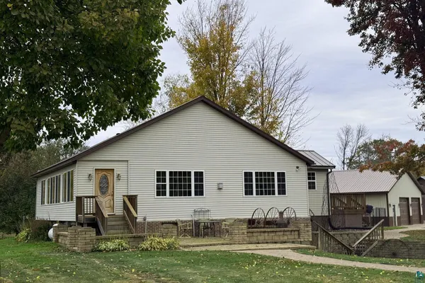 $675,000 | 53253 West Grindstone Road, Sandstone, MN 55072