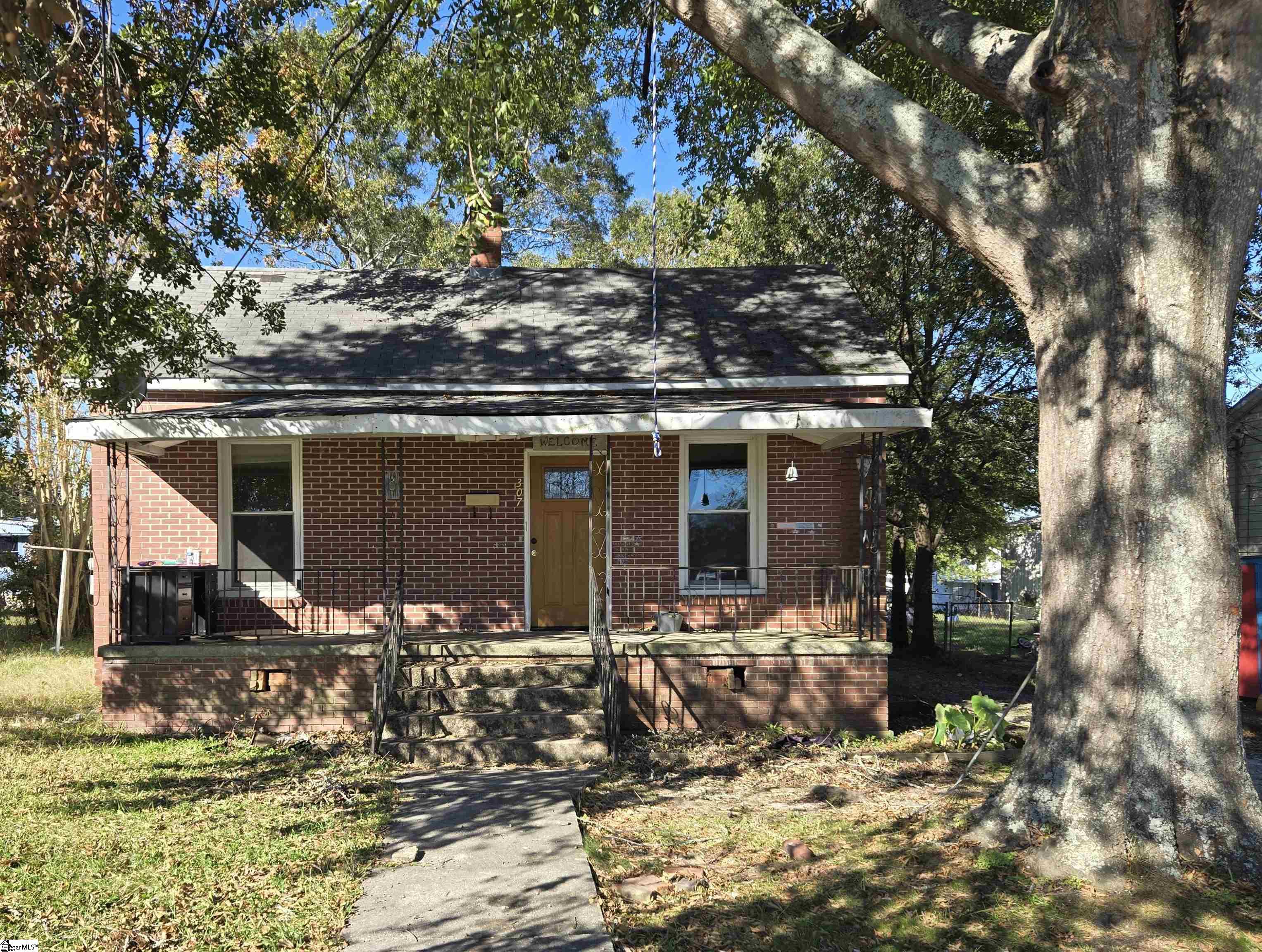 307 Elizabeth Street Clinton, SC 29325 - Photo 1 of 5 Gallery Image 1
