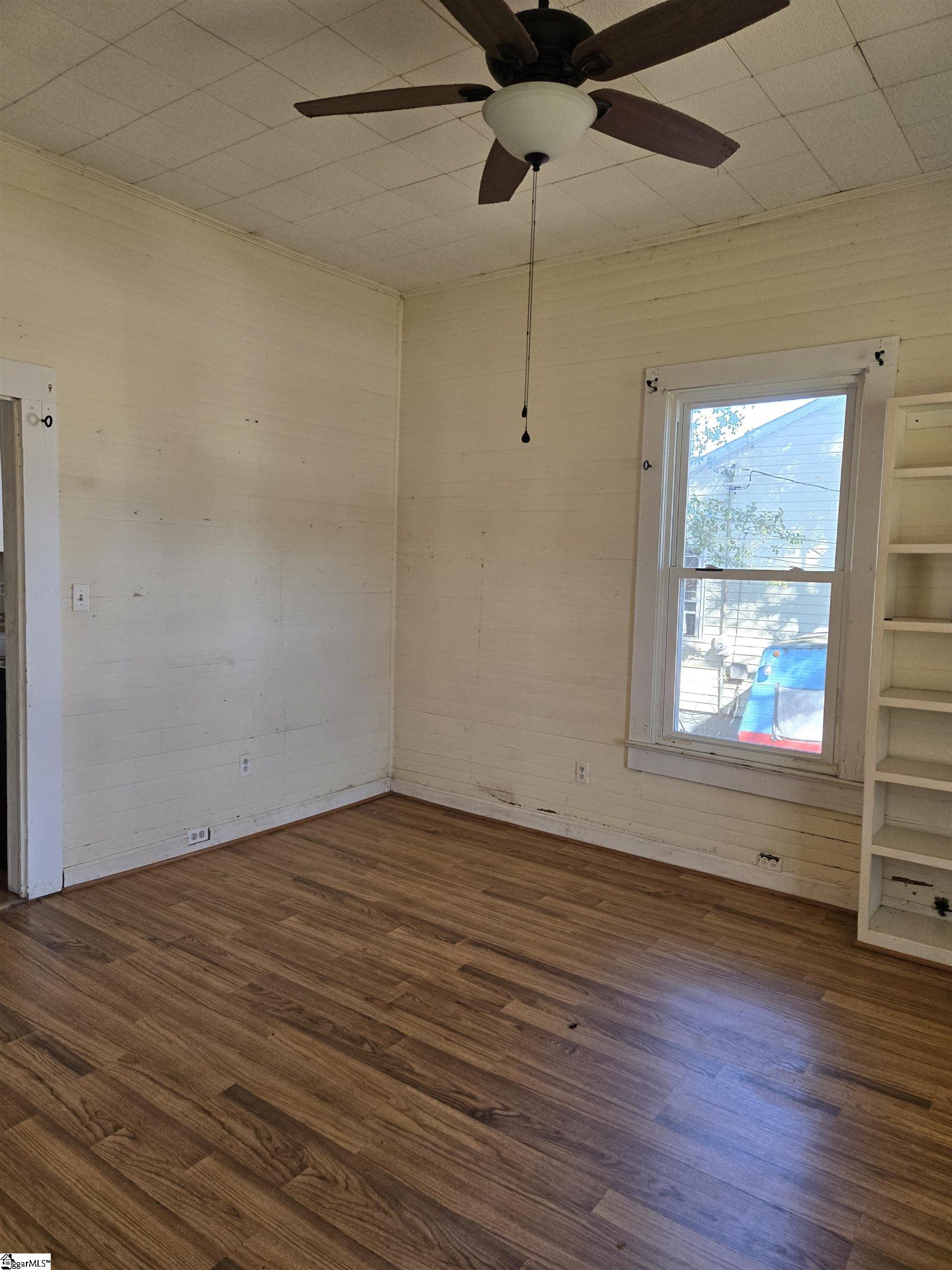 307 Elizabeth Street Clinton, SC 29325 - Photo 3 of 5 Gallery Image 3
