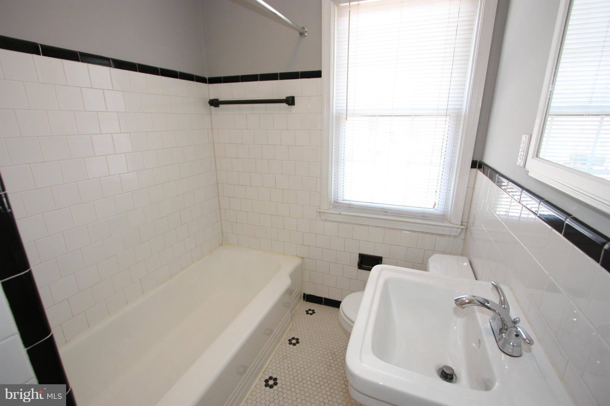 8135 Pleasant Plains Road Towson, MD 21286 - Photo 16 of 30 FULL BATH #1