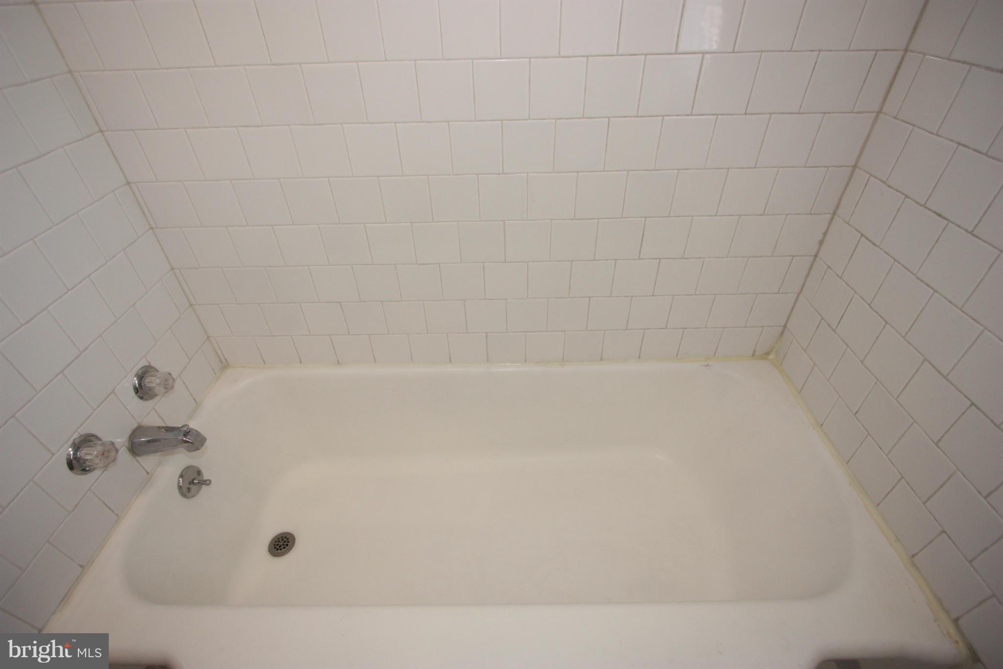 8135 Pleasant Plains Road Towson, MD 21286 - Photo 17 of 30 FULL BATH #1