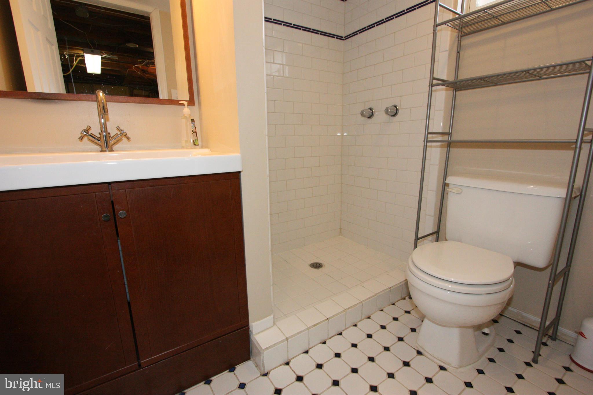 8135 Pleasant Plains Road Towson, MD 21286 - Photo 24 of 30 FULL BATH #2)