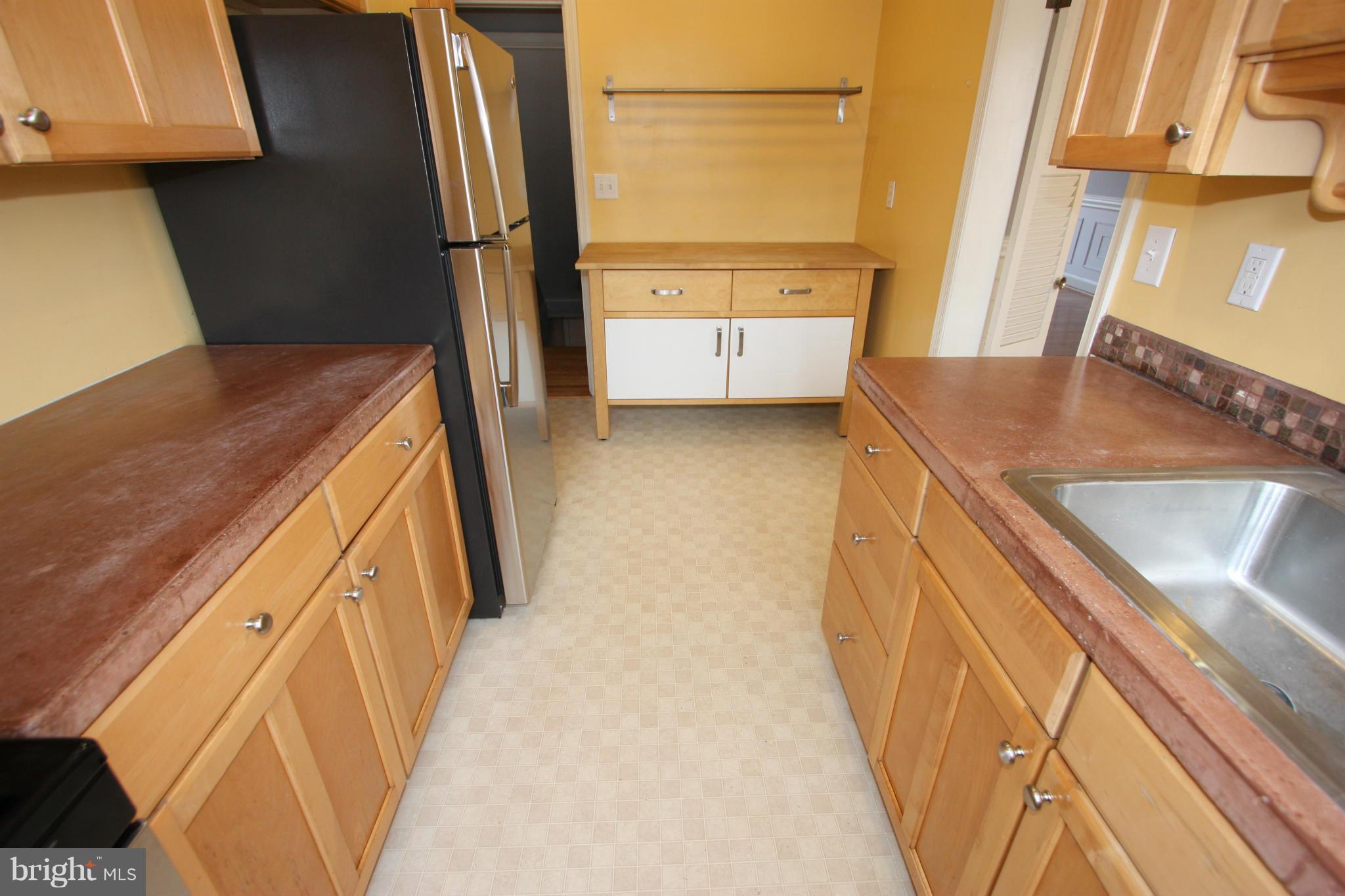 8135 Pleasant Plains Road Towson, MD 21286 - Photo 5 of 30 WOW ... SPECIAL SEALED CONCRETE COUNTERTOPS