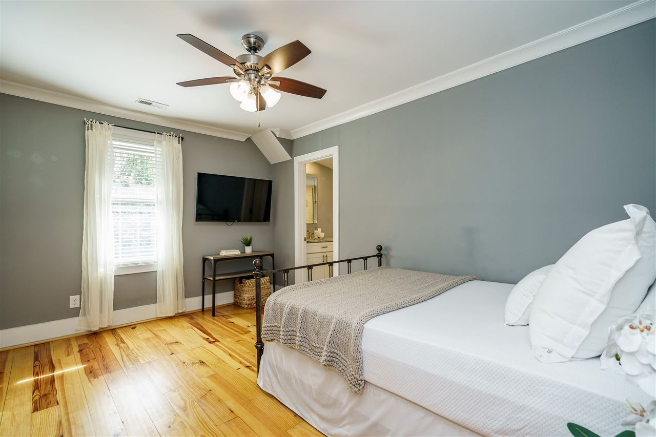 1629 Sunrise Avenue Raleigh, NC 27608 - Photo 10 of 17 Photo 10