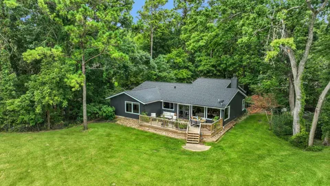 $899,000 | 220 Harbor Run Drive, Coldspring, TX 77331