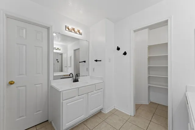 a view of a hallway with elevator