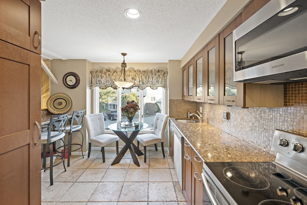 86 Abington Road, Unit 86 Danvers, MA 01923 - Photo 6 of 34