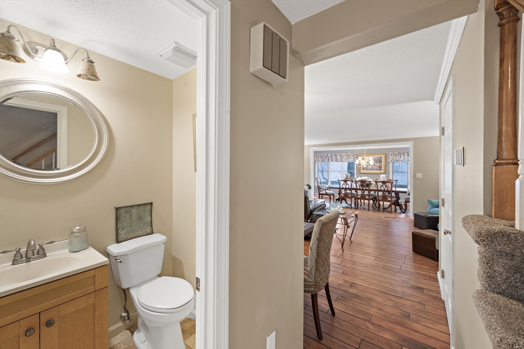 86 Abington Road, Unit 86 Danvers, MA 01923 - Photo 7 of 34