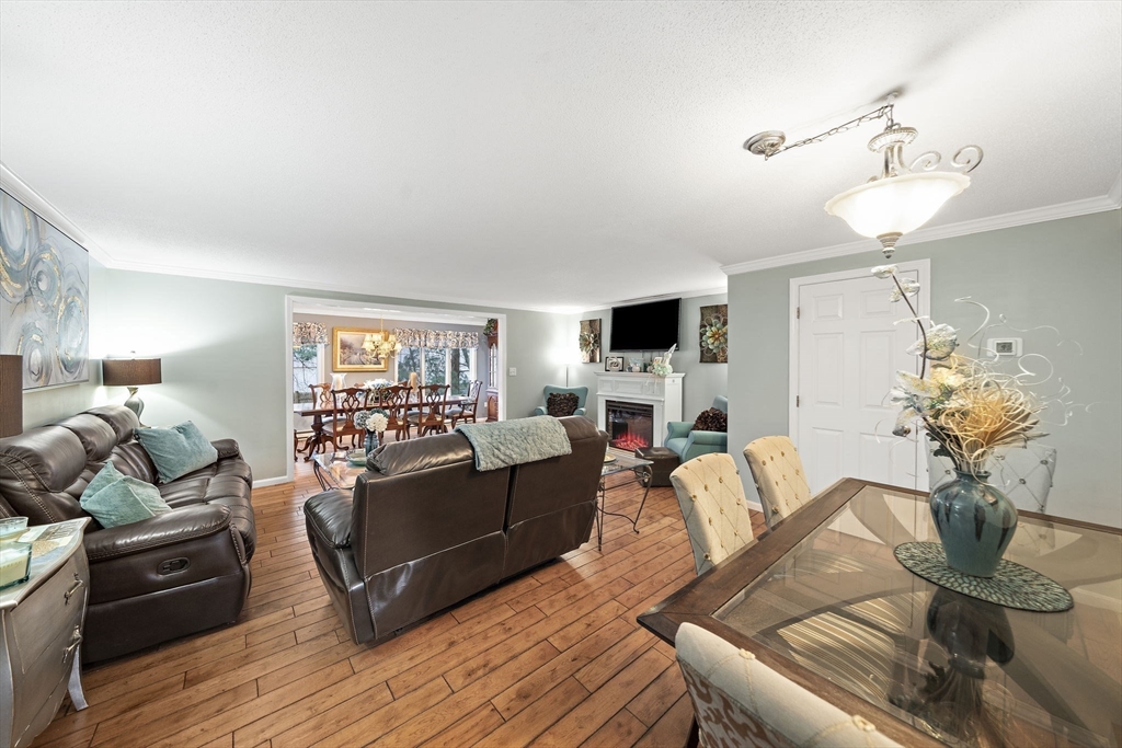 86 Abington Road, Unit 86 Danvers, MA 01923 - Photo 9 of 34