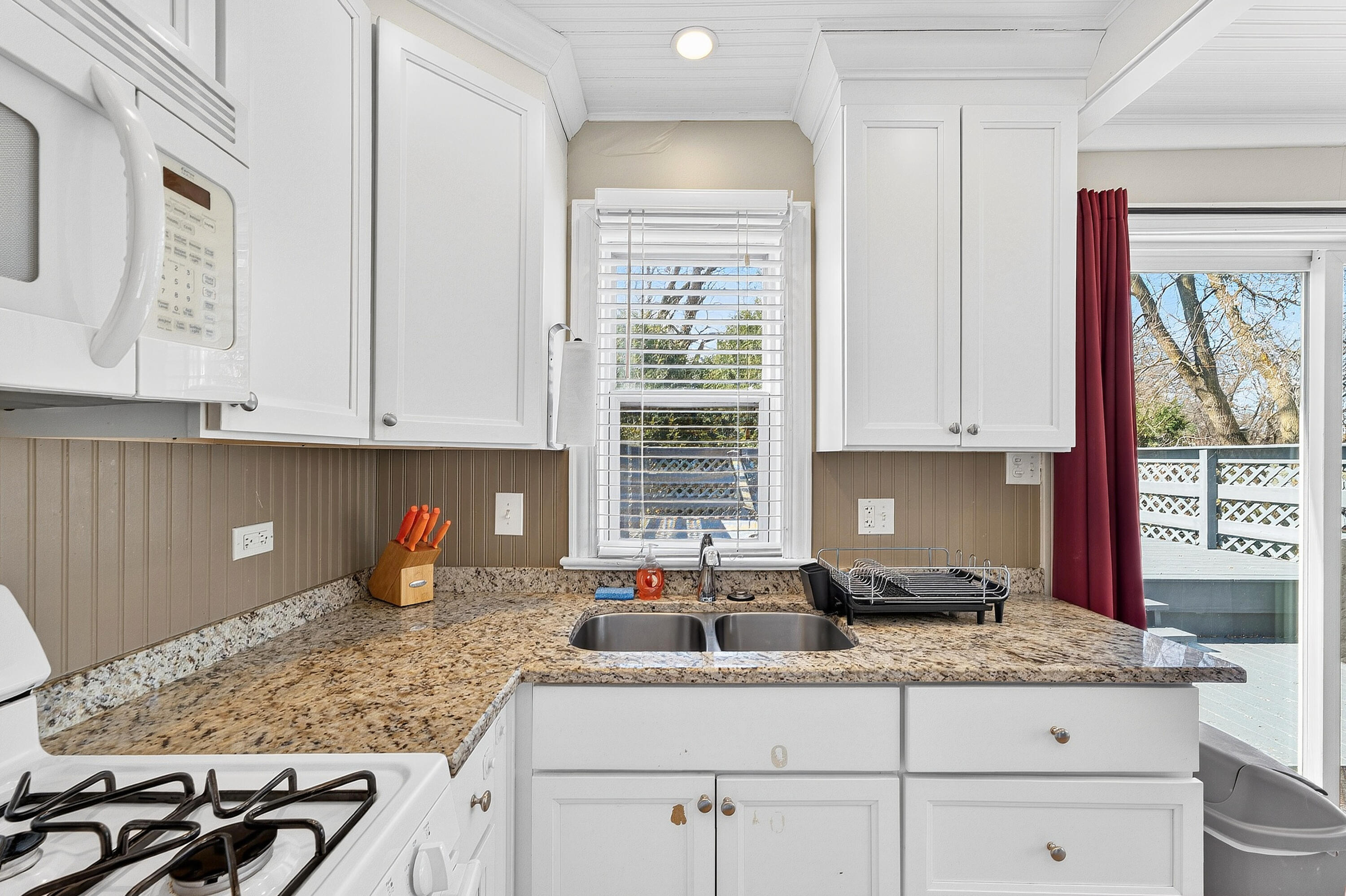 N1669 Linn Road Linn, WI 53147 - Photo 15 of 39 Kitchen