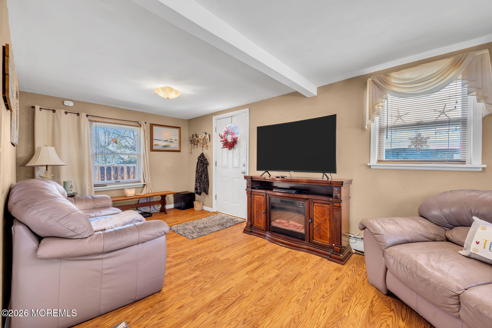 265 Thompson Avenue Middletown, NJ 07748 - Photo 13 of 35 Living Room
