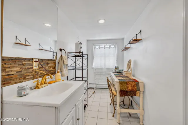 $389,000 | 265 Thompson Avenue, Middletown, NJ 07748