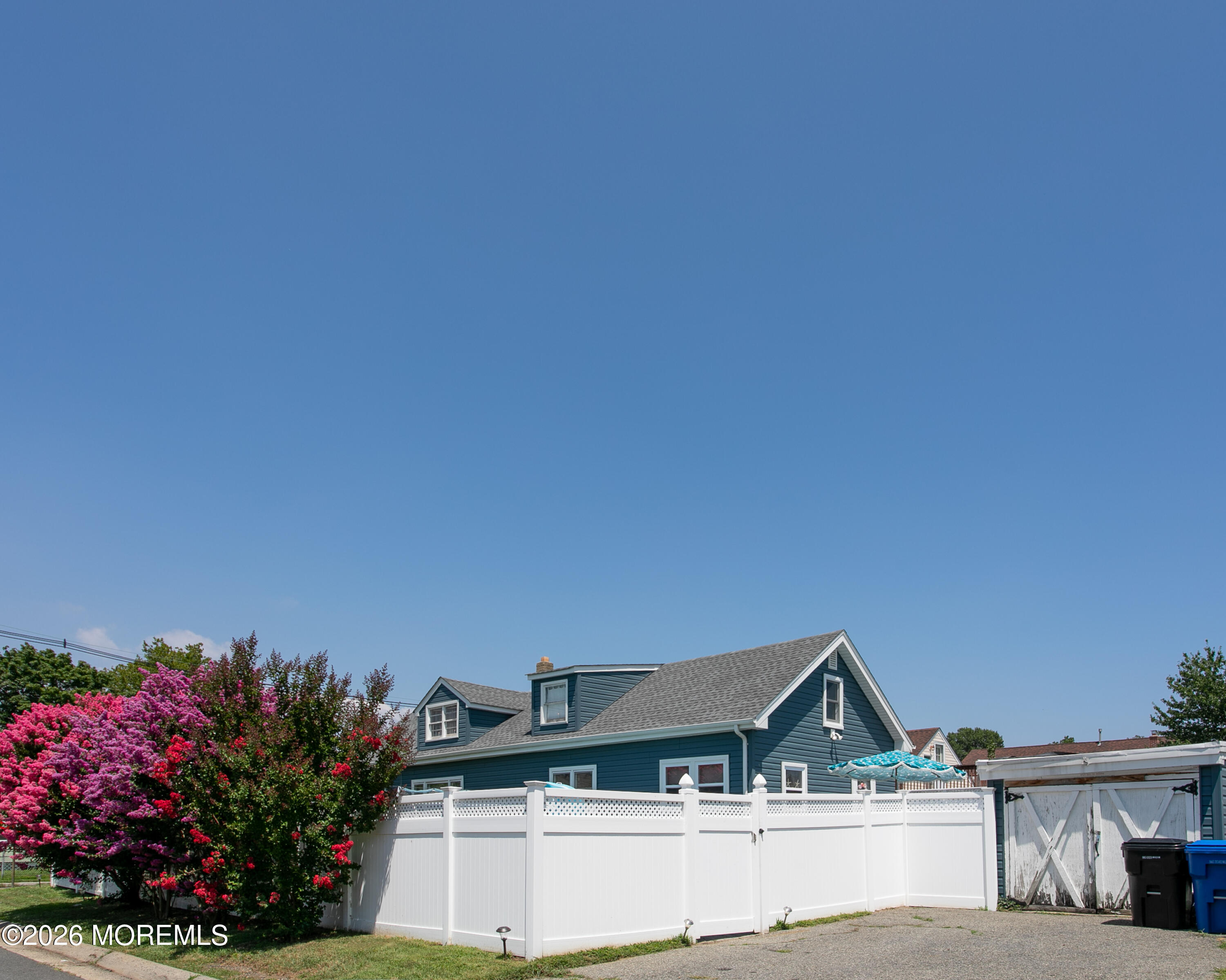 265 Thompson Avenue Middletown, NJ 07748 - Photo 5 of 35 265 Thompson Ave Middletown-print-018-00