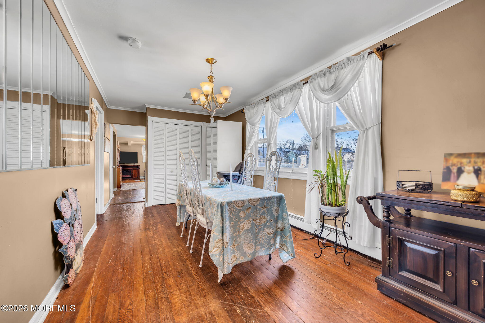 265 Thompson Avenue Middletown, NJ 07748 - Photo 8 of 35 Dining Room