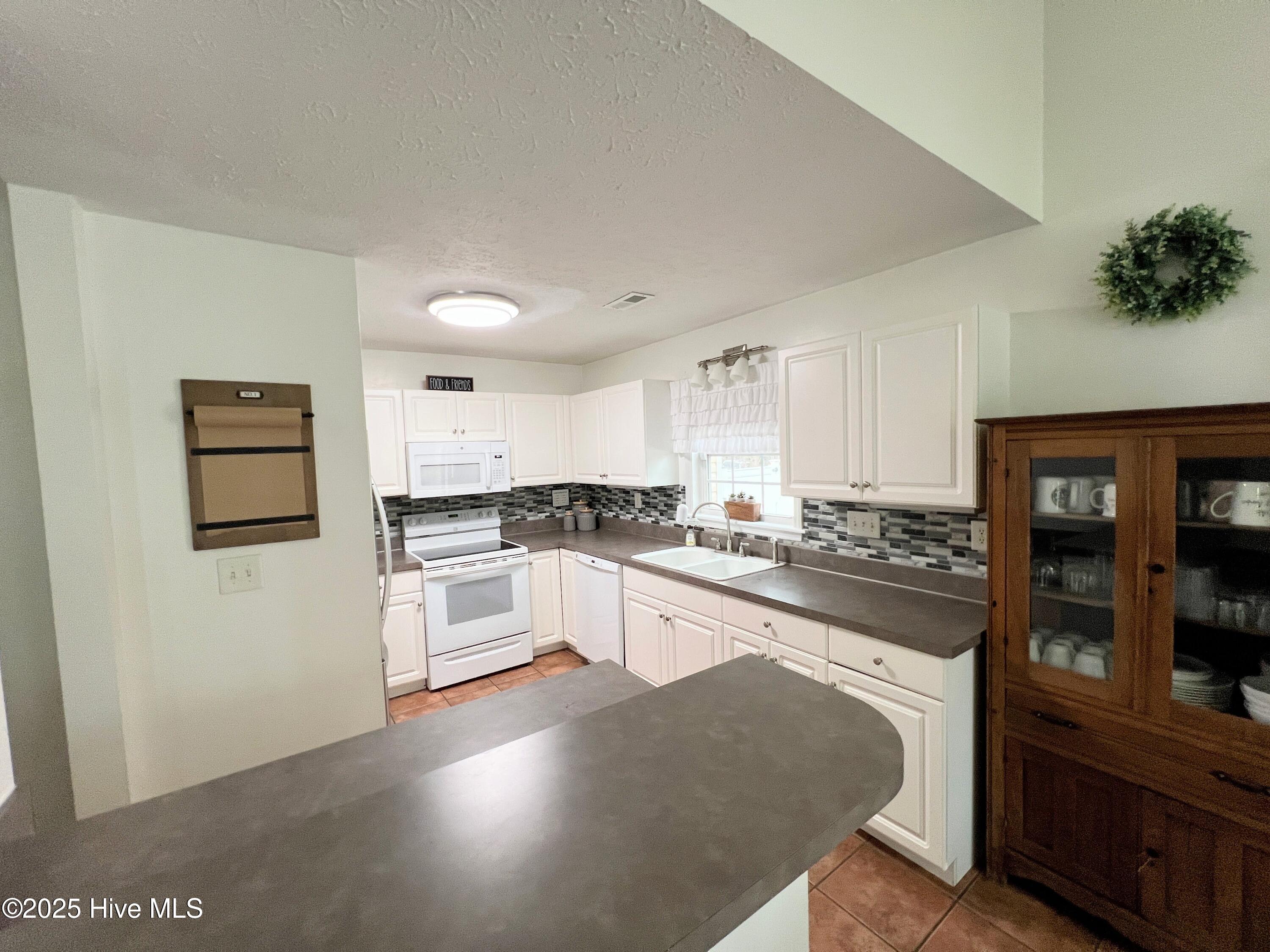 205 Harrier Drive Havelock, NC 28532 - Photo 16 of 57 IMG_0323-EDIT