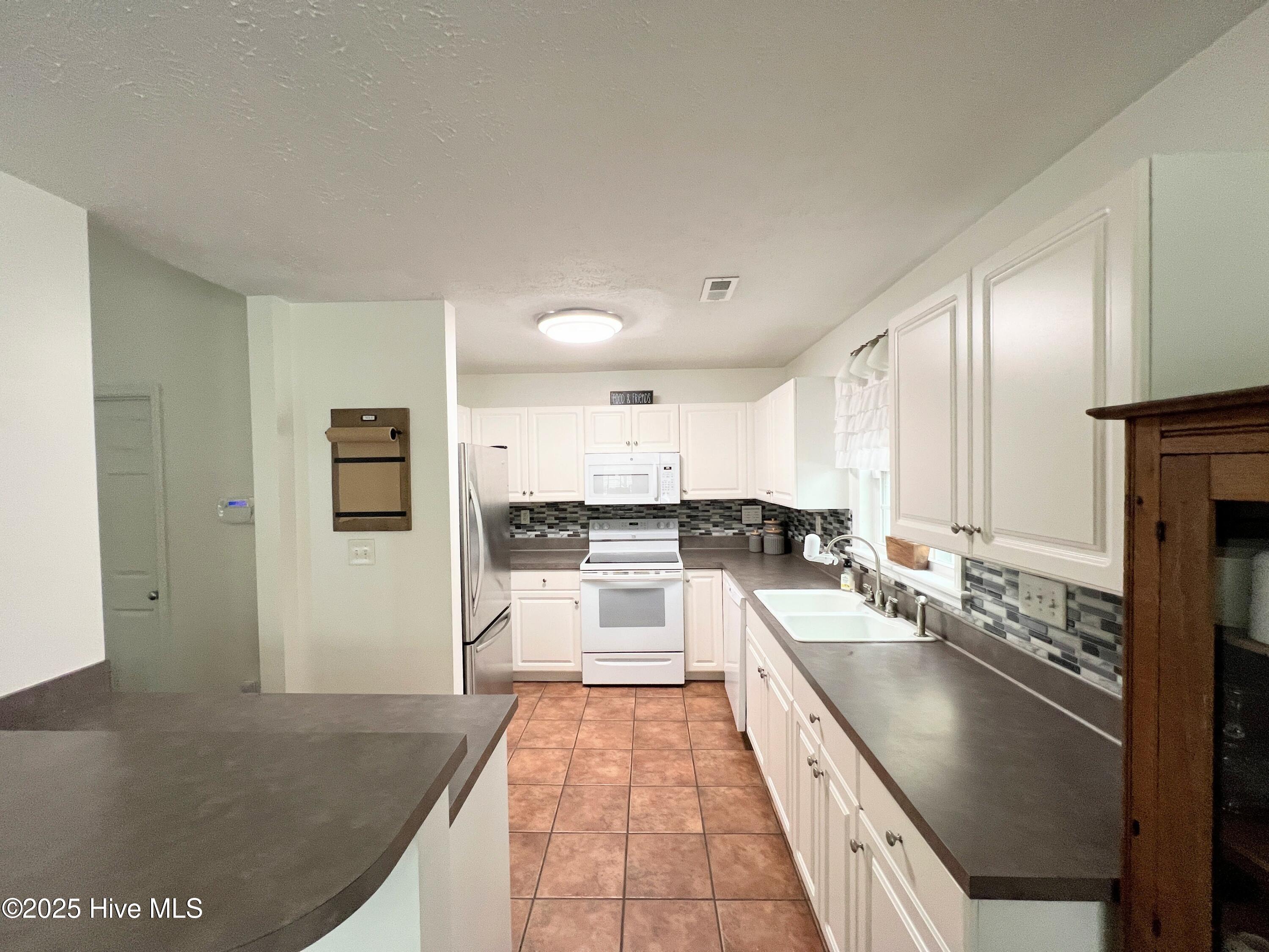 205 Harrier Drive Havelock, NC 28532 - Photo 17 of 57 IMG_0324-EDIT