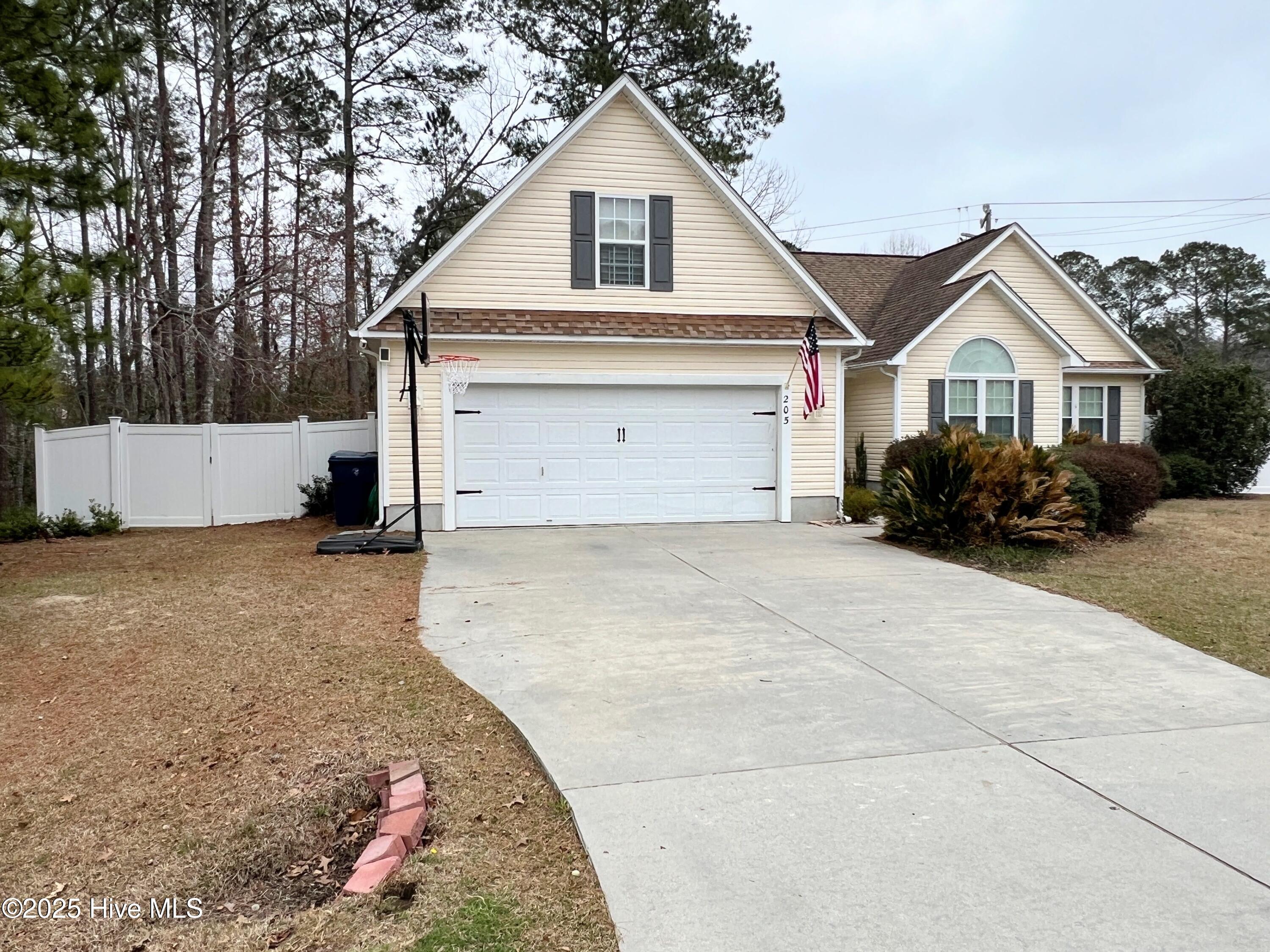 205 Harrier Drive Havelock, NC 28532 - Photo 5 of 57 IMG_0308-EDIT