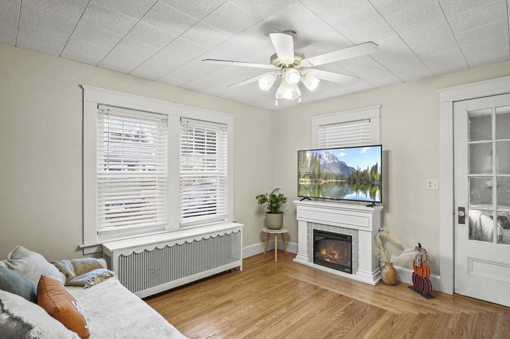 30 Mayfield Road Gardner, MA 01440 - Photo 4 of 36 Gallery Image 4