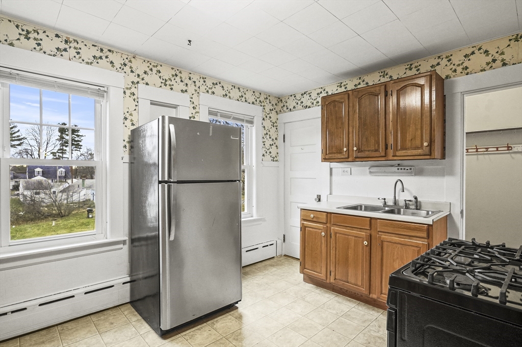 30 Mayfield Road Gardner, MA 01440 - Photo 6 of 36 Gallery Image 6
