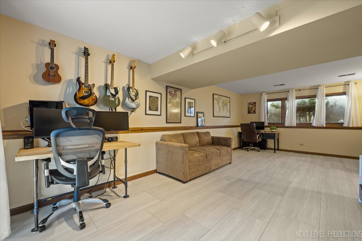 219 Mary Lane Cary, IL 60013 - Photo 15 of 20