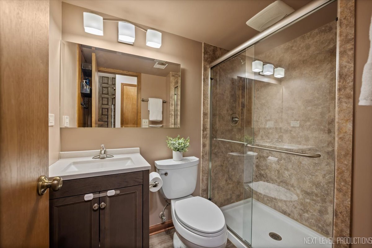 219 Mary Lane Cary, IL 60013 - Photo 16 of 20