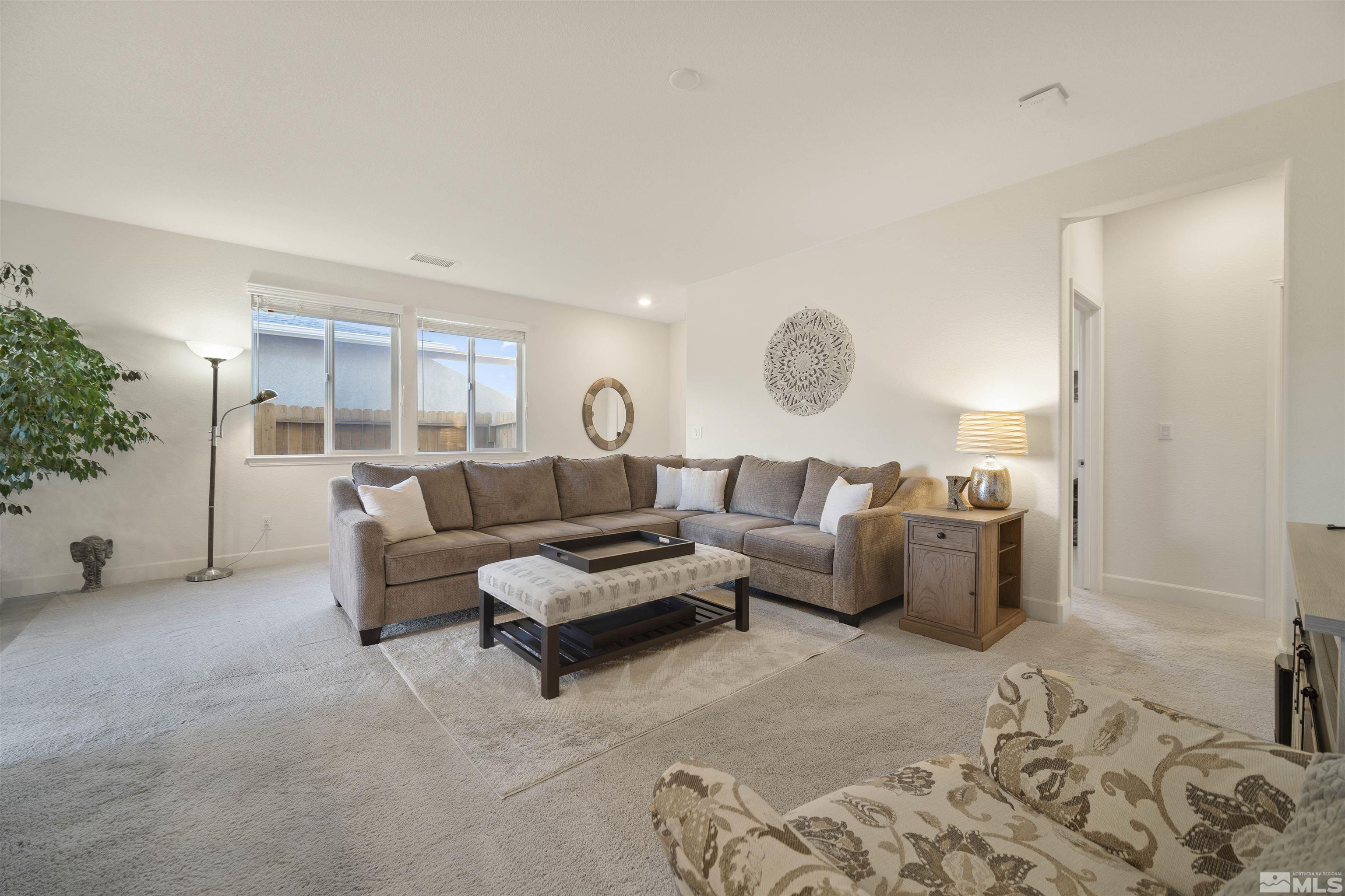 6713 Eagle Peak Drive Carson City, NV 89701 - Photo 9 of 40 a living room with furniture