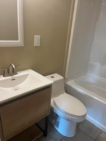 $2,100 | 2 Trowbridge Court, Ann Arbor, MI 48108