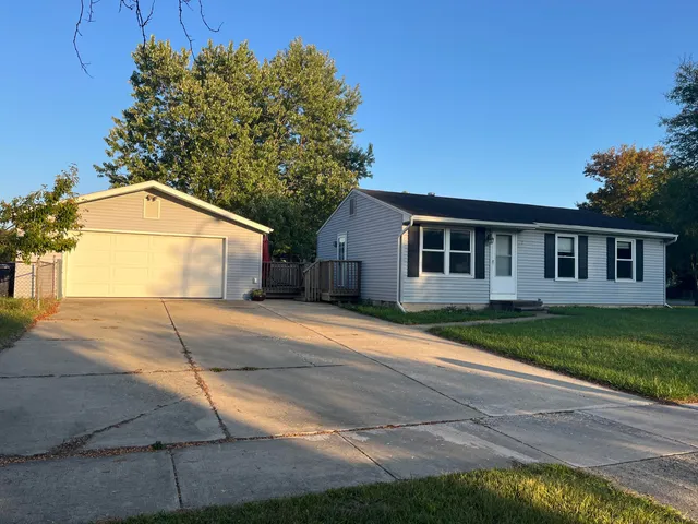 $2,100 | 2 Trowbridge Court, Ann Arbor, MI 48108