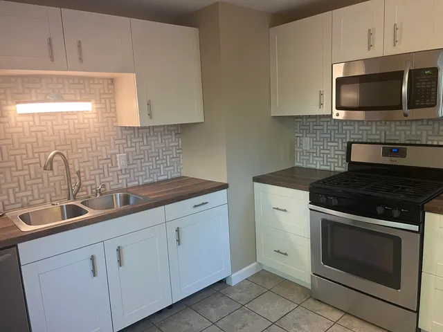 $2,100 | 2 Trowbridge Court, Ann Arbor, MI 48108