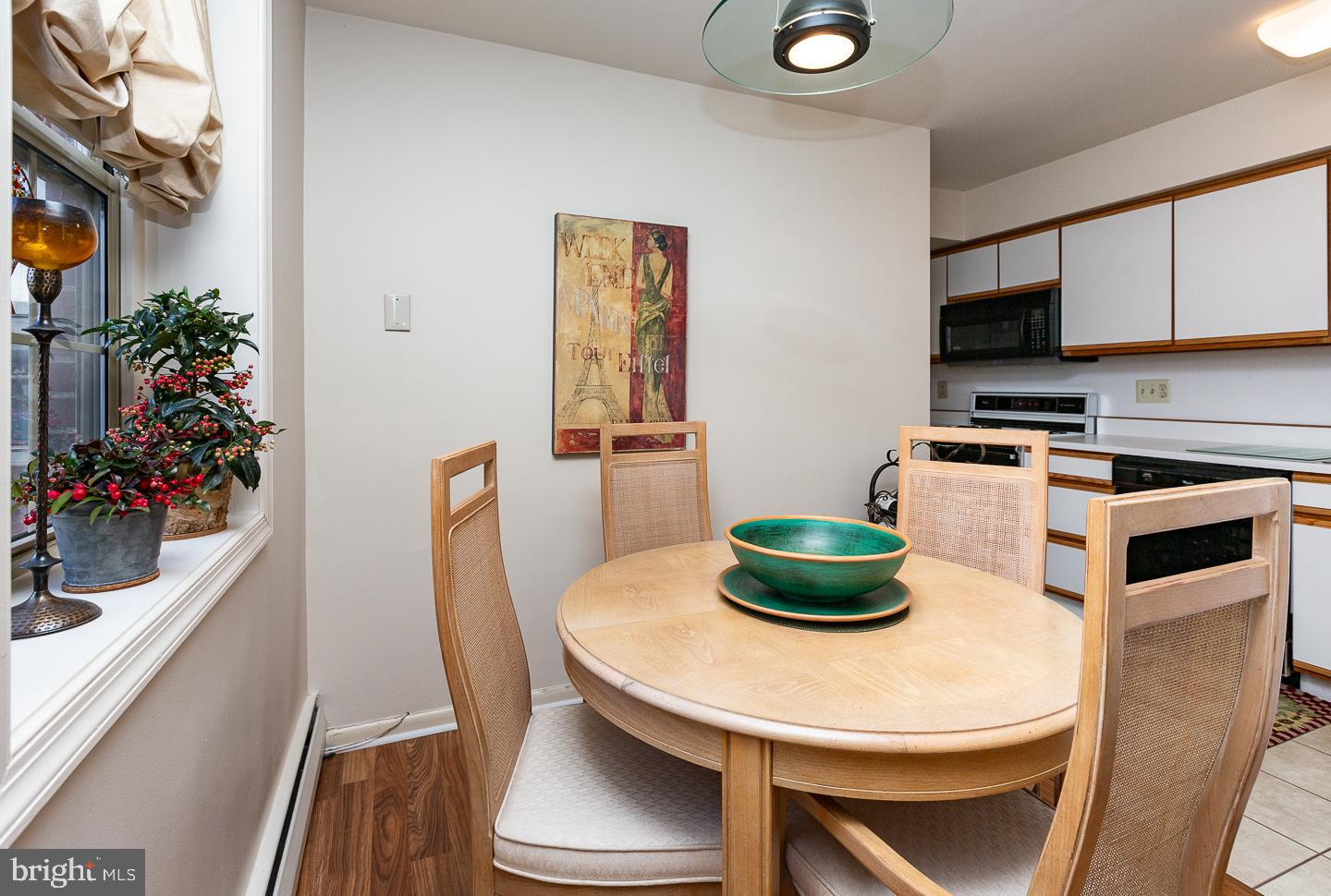 383 Lakeside Road, Unit 103 Ardmore, PA 19003 - Photo 8 of 21 Dining Area/Kitchen