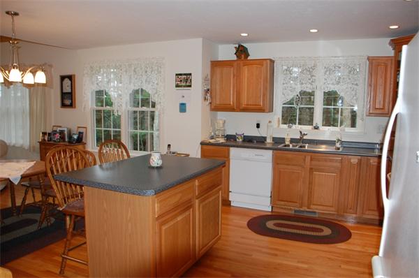 549 Reservoir Road Lunenburg, MA 01462 - Photo 8 of 26 Gallery Image 8