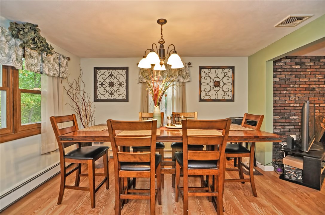 63 High Ridge Drive Cumberland, RI 02864 - Photo 8 of 33