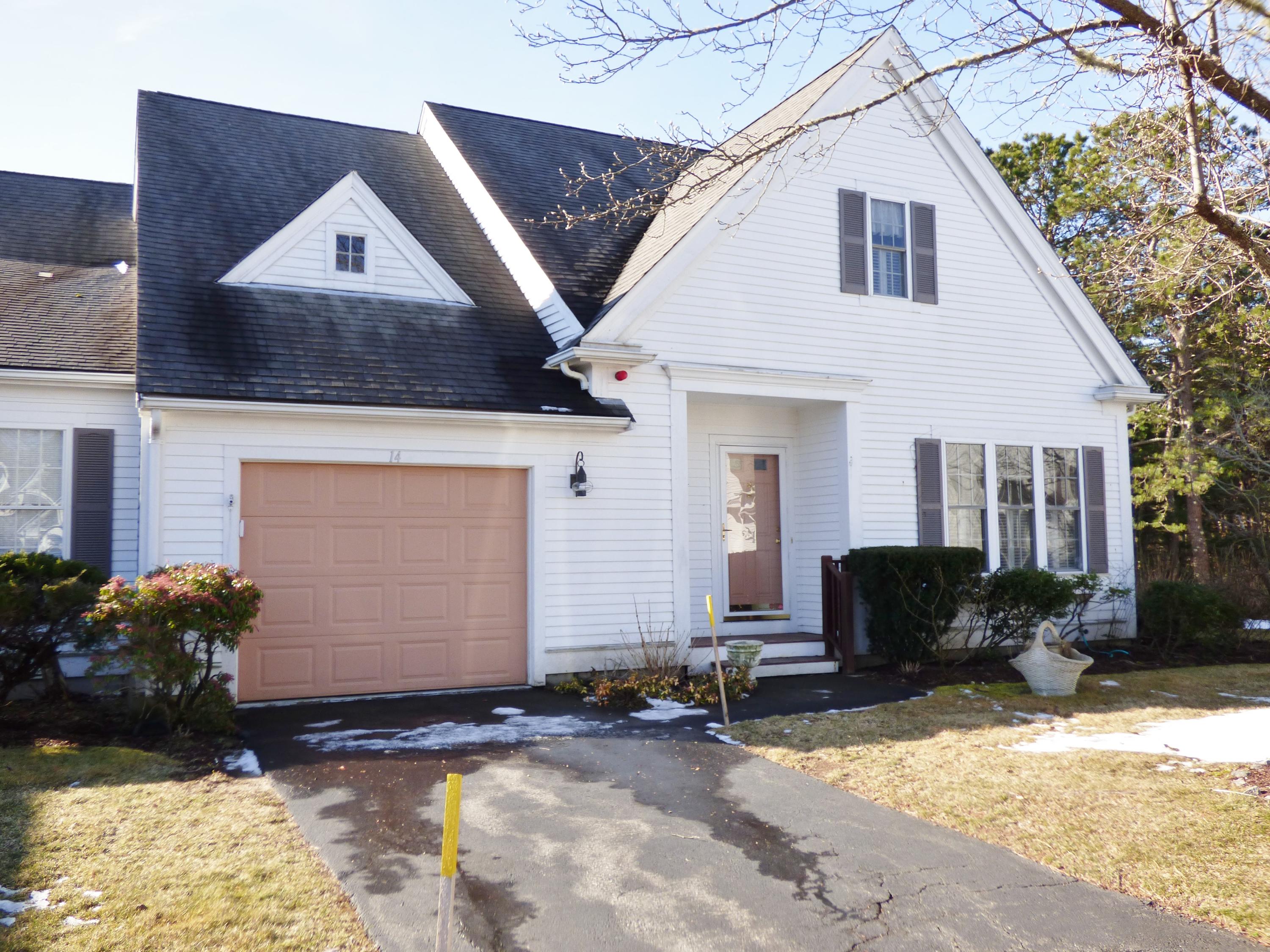 14 Stratford Ridge Mashpee, MA 02649 - Photo 2 of 27 P1040144