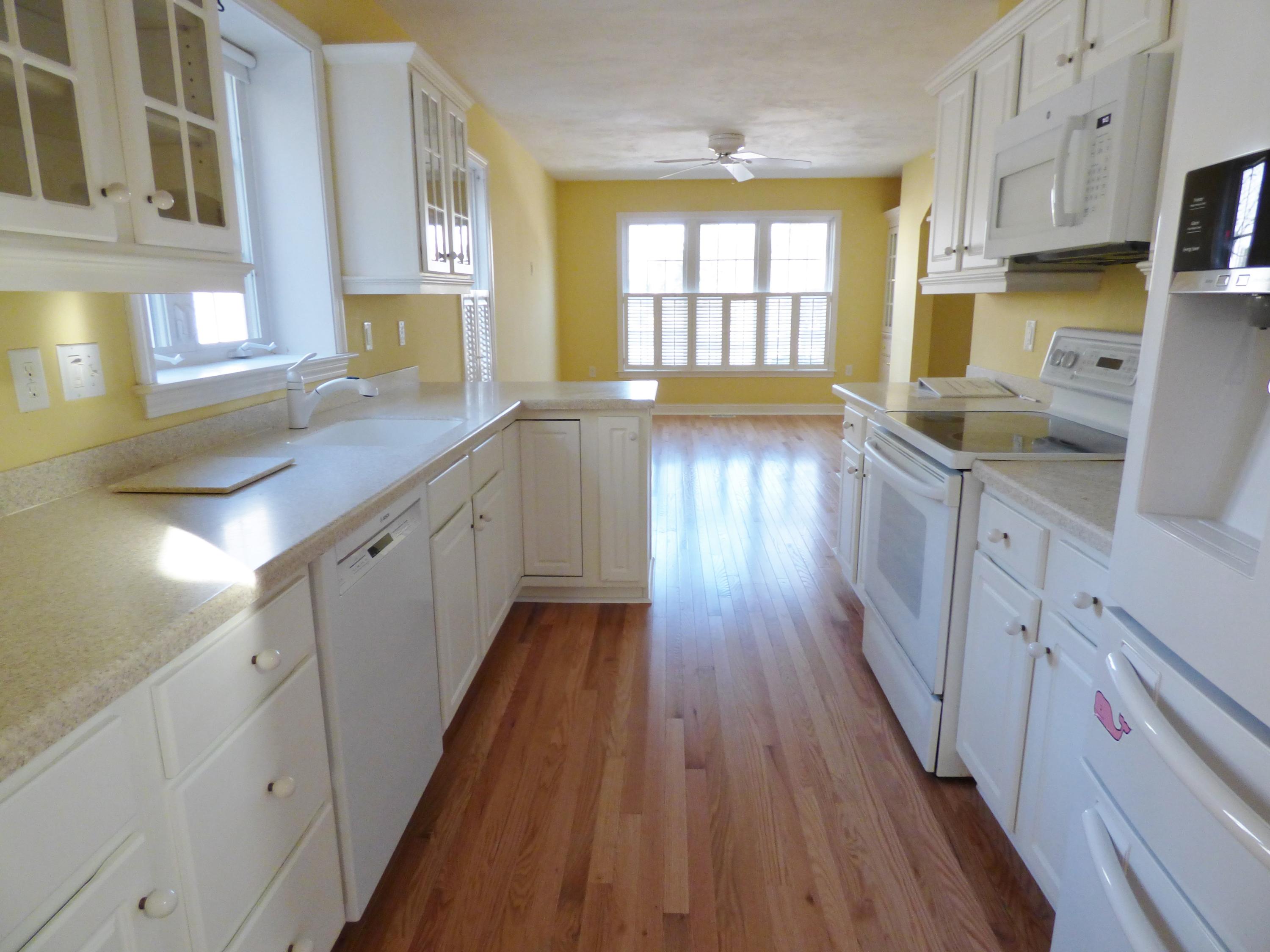 14 Stratford Ridge Mashpee, MA 02649 - Photo 8 of 27 P1040159