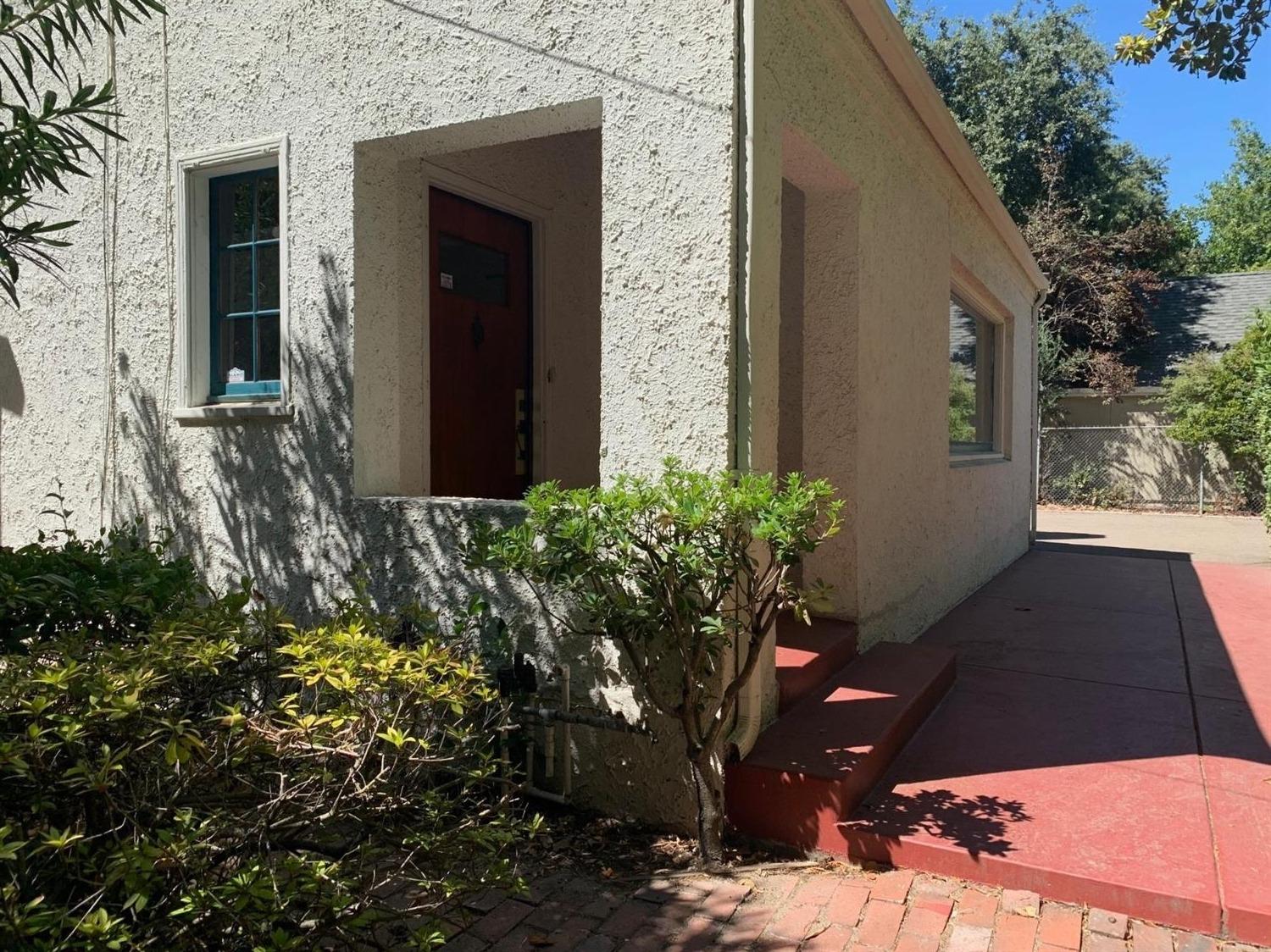 2205 Moreing Road Stockton, CA 95204 - Photo 3 of 20 Gallery Image 3