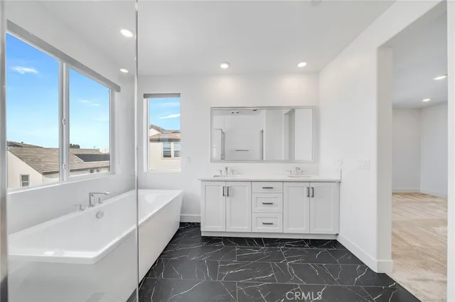 $4,600 | 241 Culture, Irvine, CA 92618