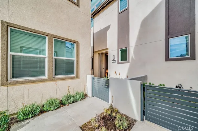 $4,600 | 241 Culture, Irvine, CA 92618