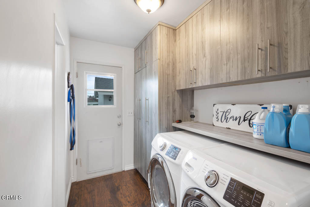 9195 Harvard Street Rancho Cucamonga, CA 91730 - Photo 25 of 37 a utility room with dryer and washer