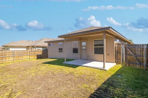 $245,000 | 117 Akston Court, Jarrell, TX 76537