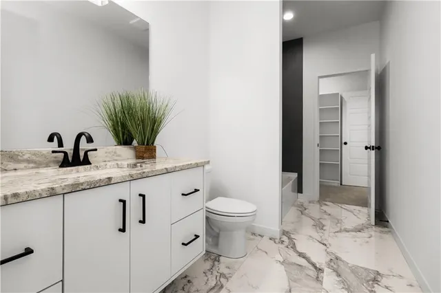 $629,000 | 9305 Aminda Street, Lenexa, KS 66227