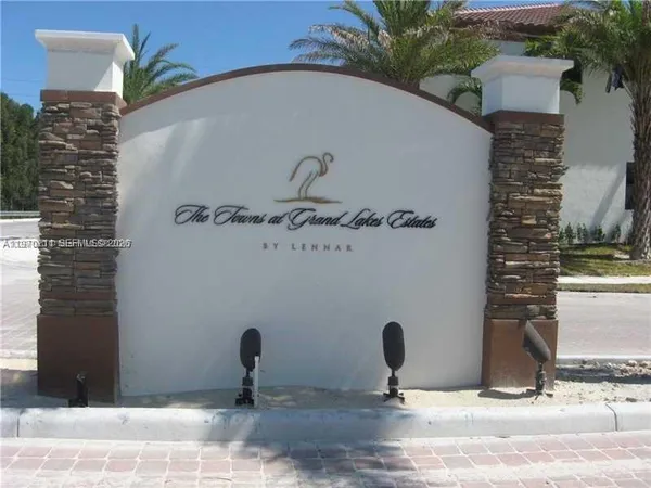 $3,300 | 16585 Southwest 42nd Way, Unit 16585, Miami, FL 33185